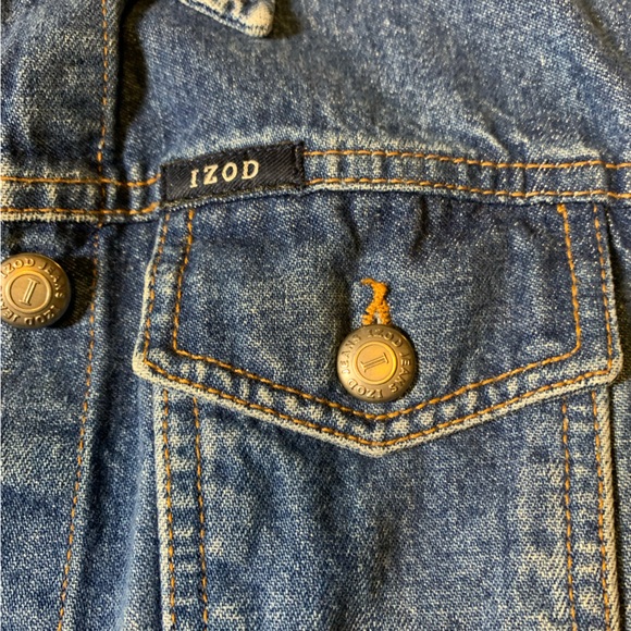 Vintage Izod trucker jean jacket, medium wash denim, size medium, four pockets - Picture 3 of 13